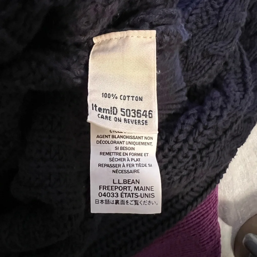 L.L.Bean vintage cable knit navy sweater. Size XL. Button accents on shoulder.